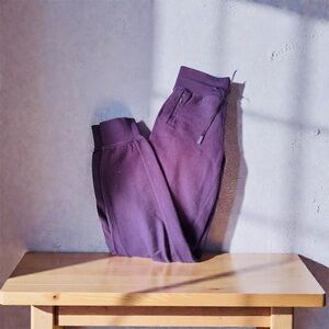 lululemon athletica women’s Plum Joggers